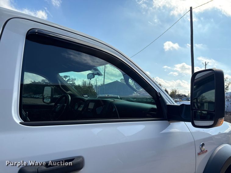 image for item EA7151 2019 RAM 5500 utility / service truck