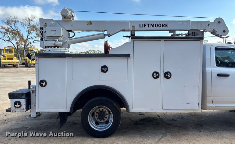 image for item EA7151 2019 RAM 5500 utility / service truck