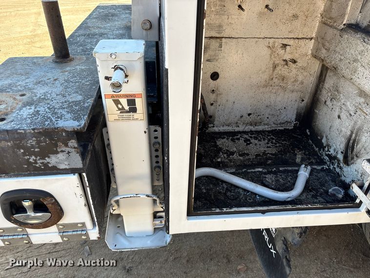 image for item EA7151 2019 RAM 5500 utility / service truck