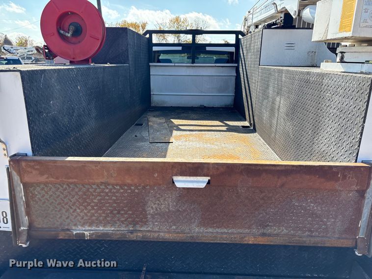 image for item EA7151 2019 RAM 5500 utility / service truck