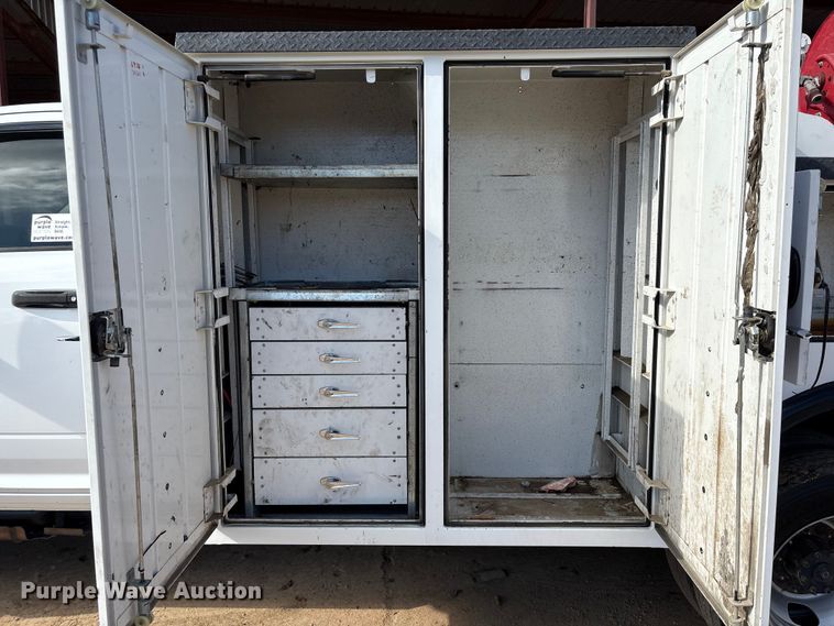 image for item EA7151 2019 RAM 5500 utility / service truck