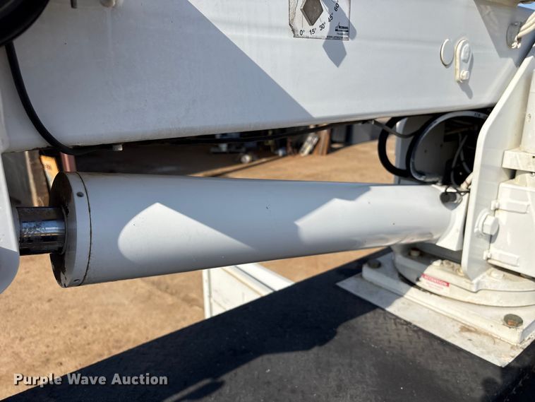 image for item EA7151 2019 RAM 5500 utility / service truck