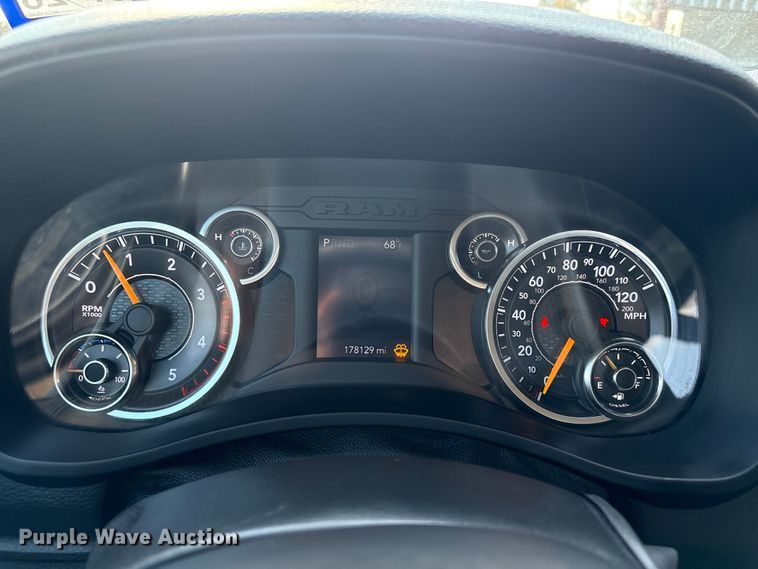 image for item EA7151 2019 RAM 5500 utility / service truck