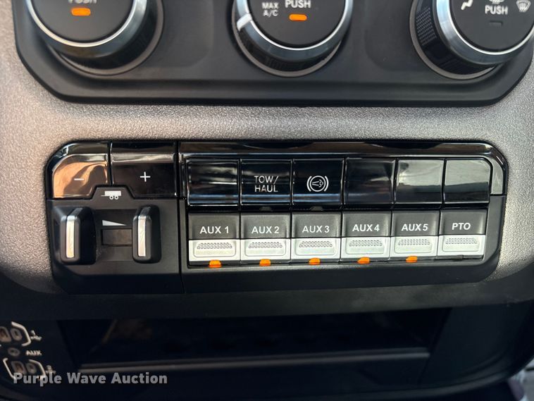 image for item EA7151 2019 RAM 5500 utility / service truck