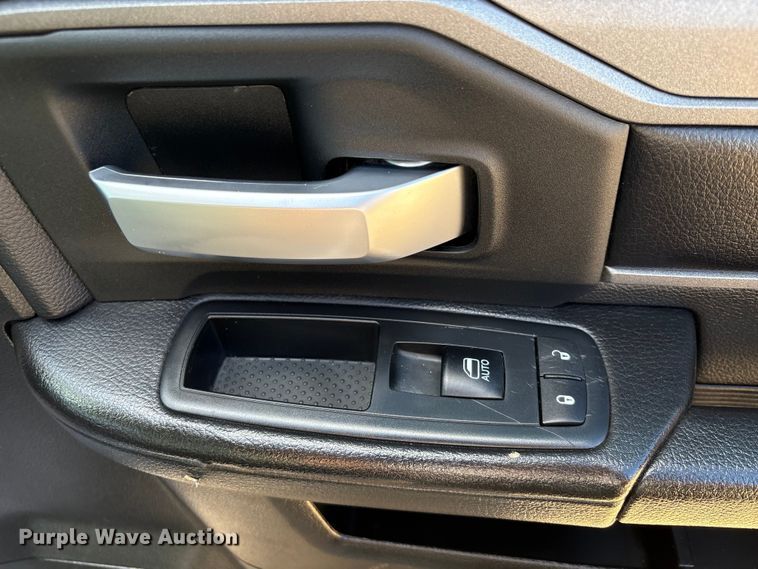 image for item EA7151 2019 RAM 5500 utility / service truck