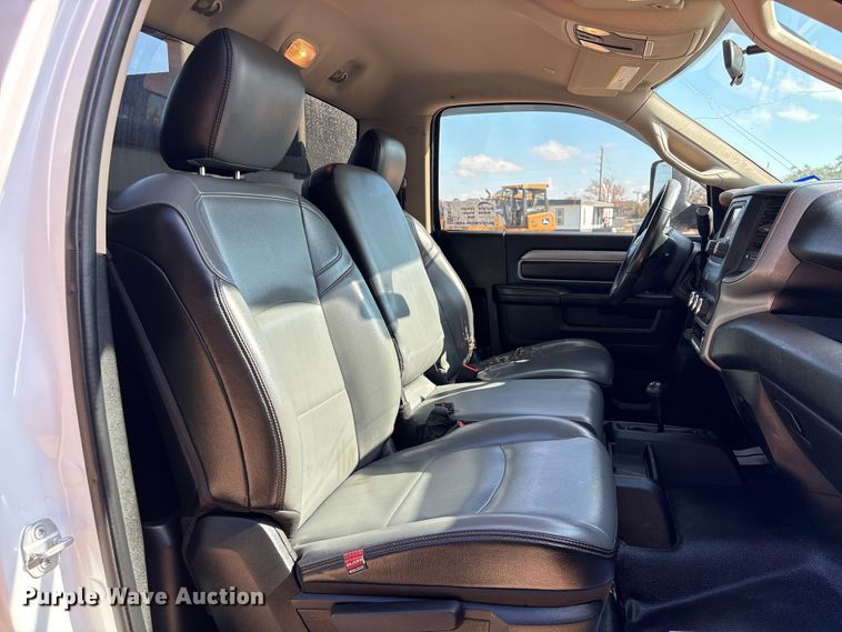 image for item EA7151 2019 RAM 5500 utility / service truck