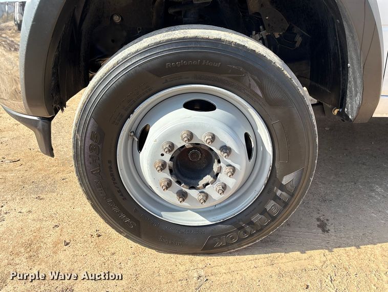 image for item EA7151 2019 RAM 5500 utility / service truck