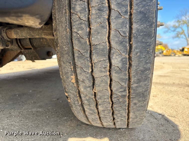 image for item EA7151 2019 RAM 5500 utility / service truck