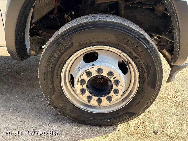 image for item EA7151 2019 RAM 5500 utility / service truck