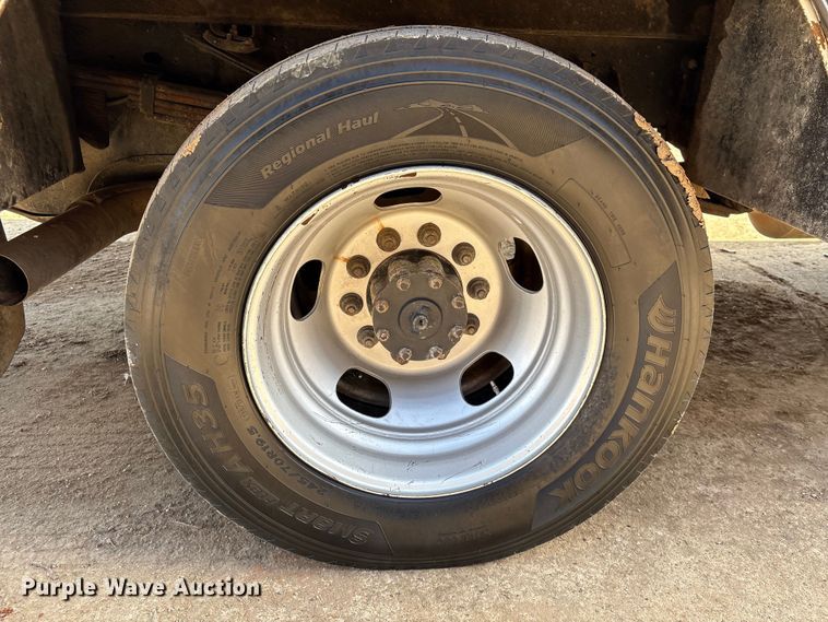 image for item EA7151 2019 RAM 5500 utility / service truck