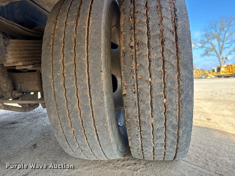 image for item EA7151 2019 RAM 5500 utility / service truck