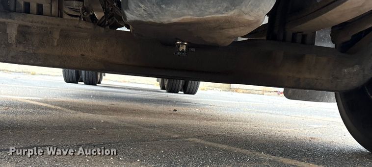 image for item EA7873 2016 Peterbilt 579 semi truck