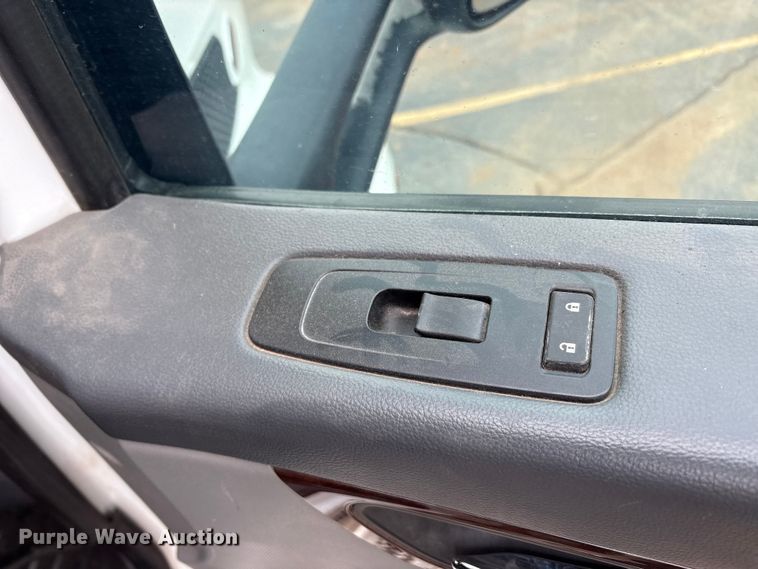 image for item EA7873 2016 Peterbilt 579 semi truck