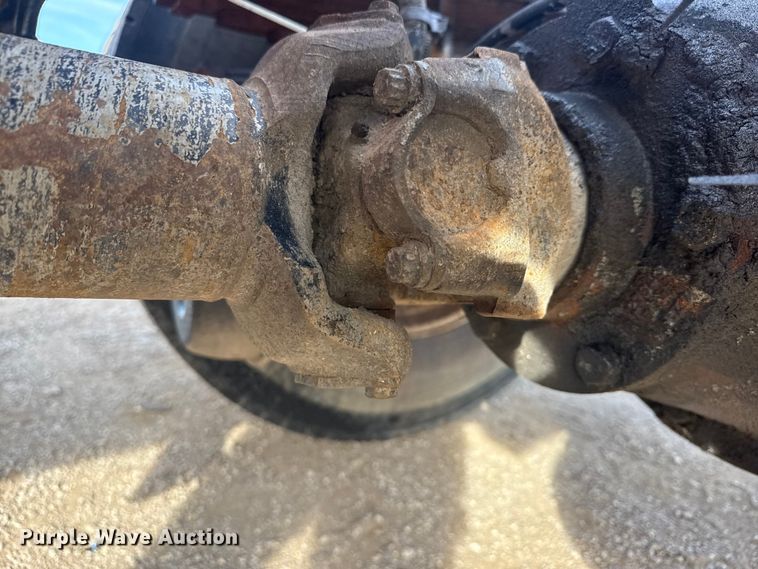 image for item EG1732 1998 Volvo Truck WG truck cab and chassis