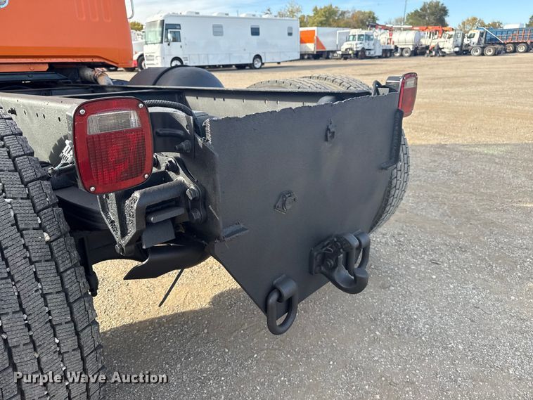 image for item EG1732 1998 Volvo Truck WG truck cab and chassis