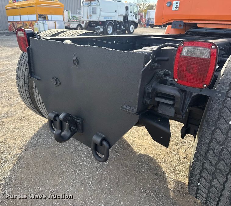 image for item EG1732 1998 Volvo Truck WG truck cab and chassis