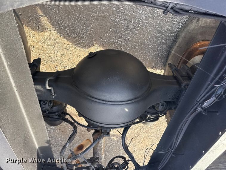 image for item EG1732 1998 Volvo Truck WG truck cab and chassis