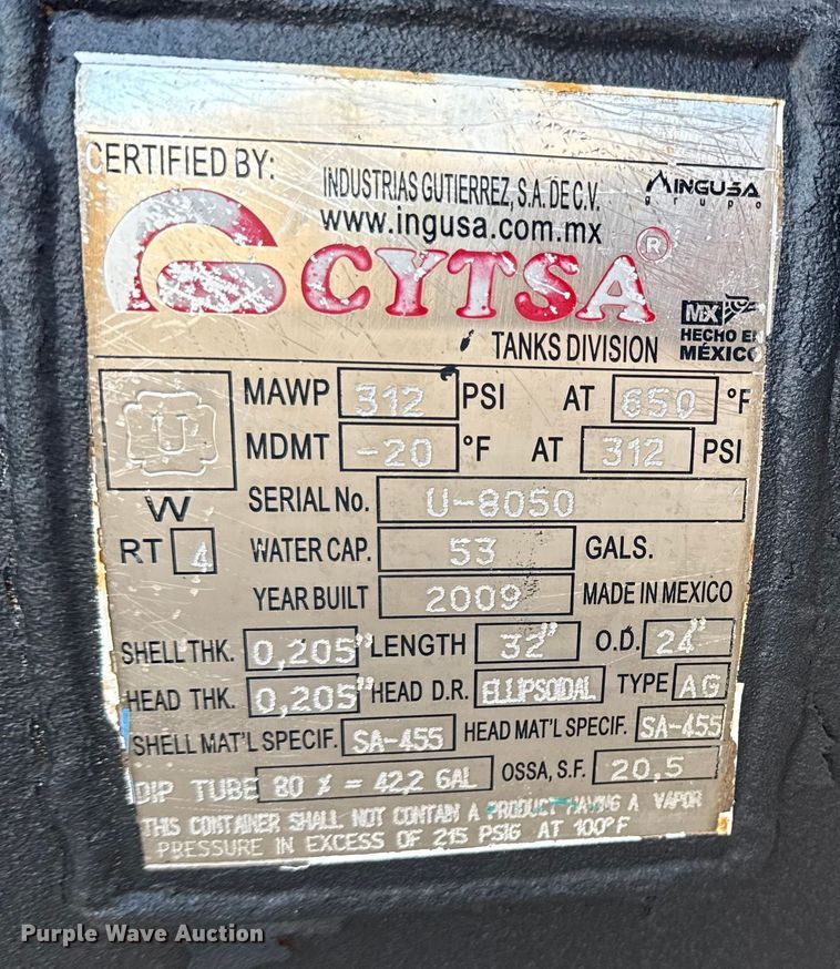 image for item EG1732 1998 Volvo Truck WG truck cab and chassis