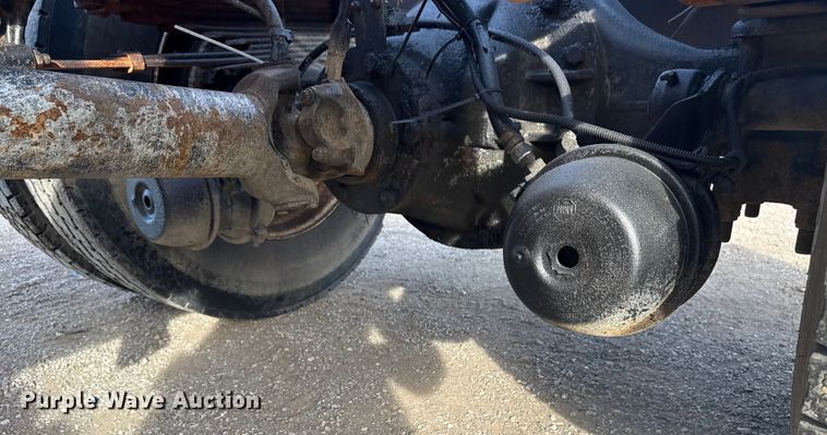 image for item EG1732 1998 Volvo Truck WG truck cab and chassis