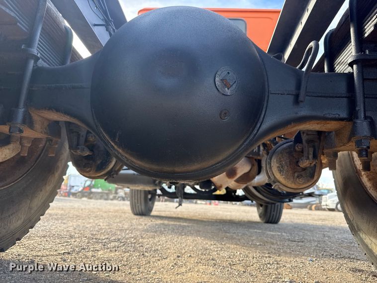 image for item EG1732 1998 Volvo Truck WG truck cab and chassis