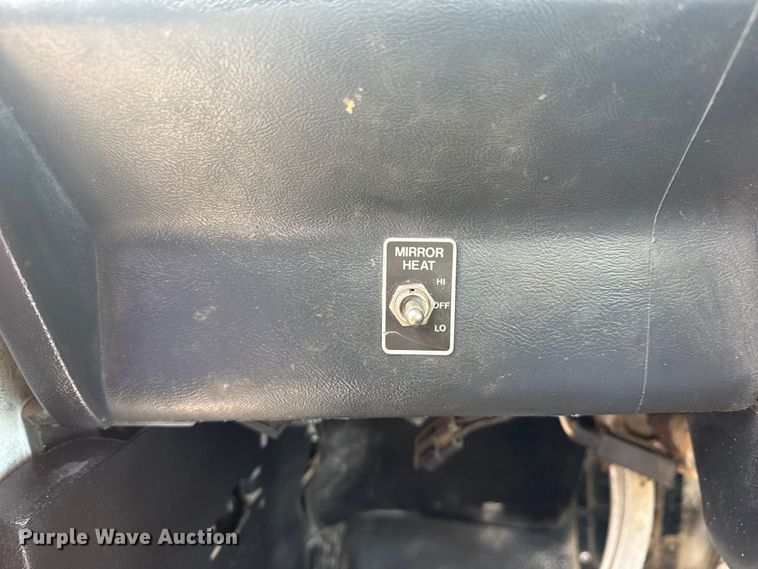 image for item EG1732 1998 Volvo Truck WG truck cab and chassis