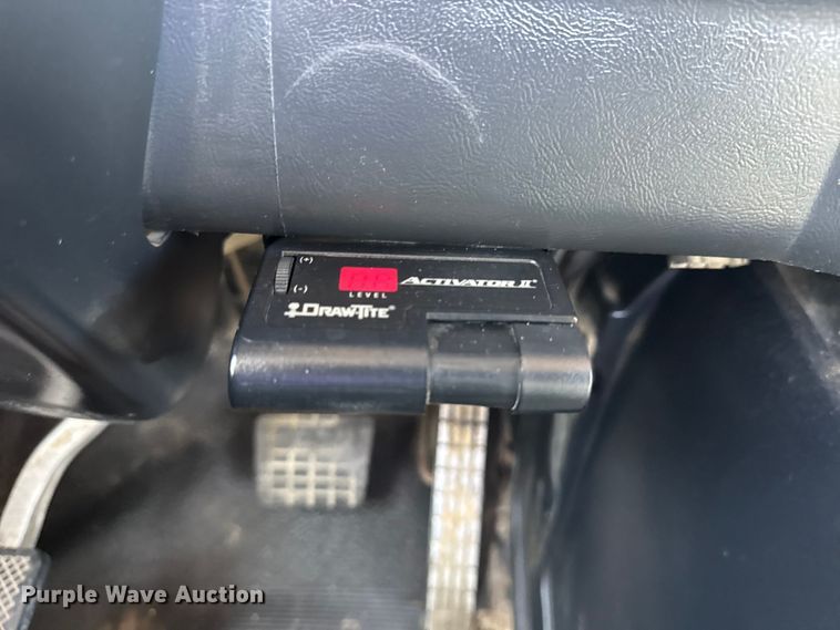 image for item EG1732 1998 Volvo Truck WG truck cab and chassis