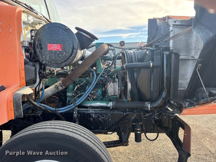 image for item EG1732 1998 Volvo Truck WG truck cab and chassis