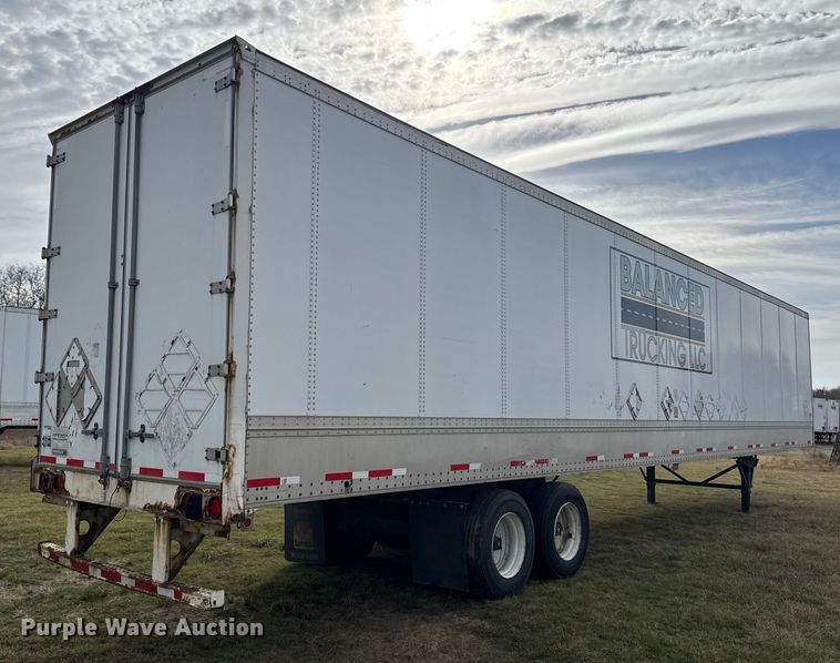 image for item EG1772 2010 Wabash dry van trailer