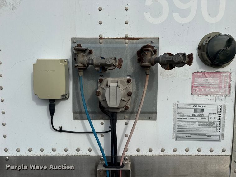 image for item EG1772 2010 Wabash dry van trailer