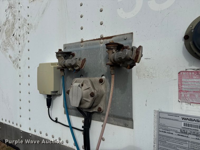 image for item EG1772 2010 Wabash dry van trailer