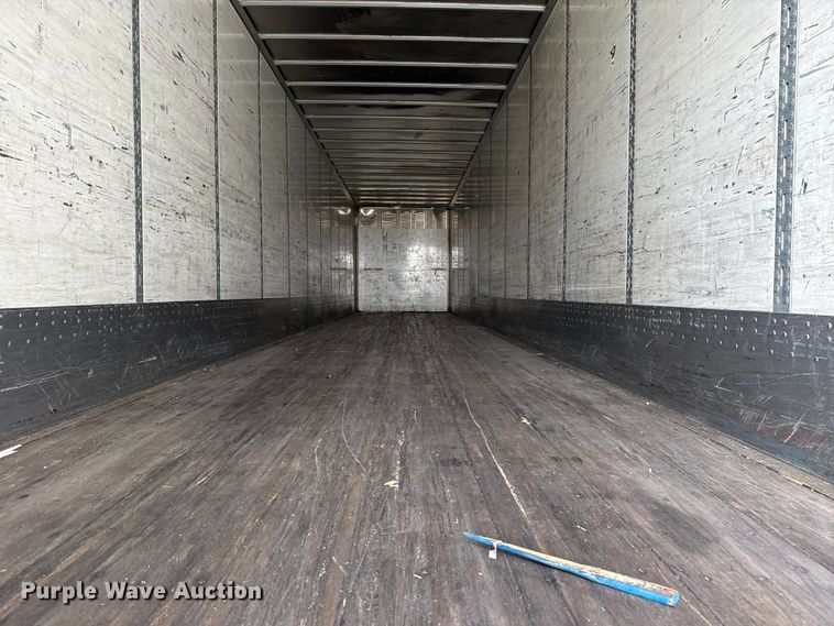 image for item EG1772 2010 Wabash dry van trailer