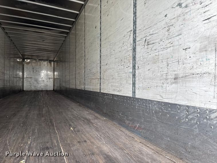 image for item EG1772 2010 Wabash dry van trailer