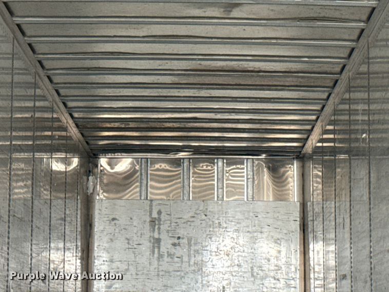 image for item EG1772 2010 Wabash dry van trailer