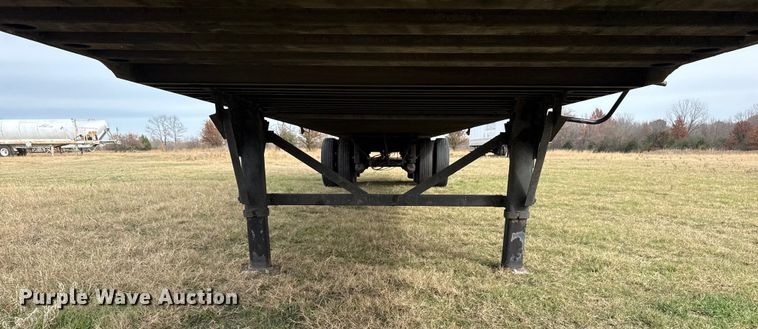 image for item EG1772 2010 Wabash dry van trailer