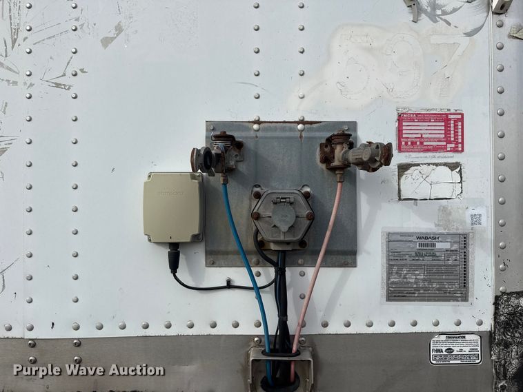 image for item EG1773 2010 Wabash dry van trailer