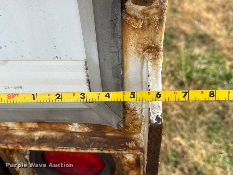 image for item EG1773 2010 Wabash dry van trailer