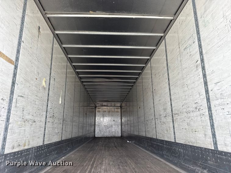 image for item EG1773 2010 Wabash dry van trailer
