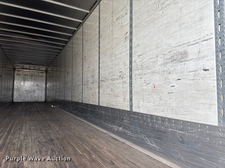 image for item EG1773 2010 Wabash dry van trailer