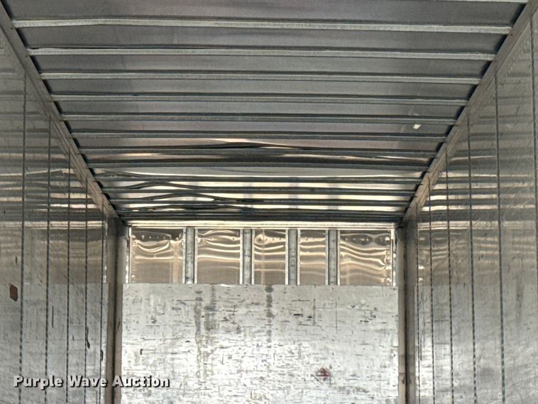 image for item EG1773 2010 Wabash dry van trailer