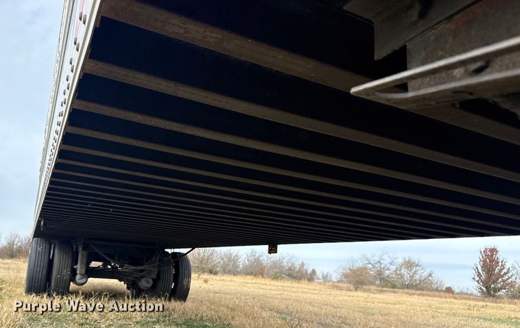 image for item EG1773 2010 Wabash dry van trailer