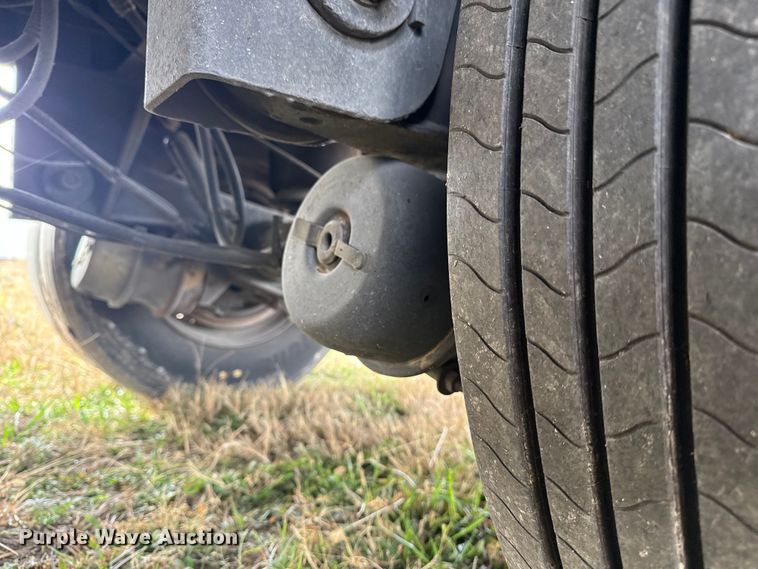 image for item EG1773 2010 Wabash dry van trailer