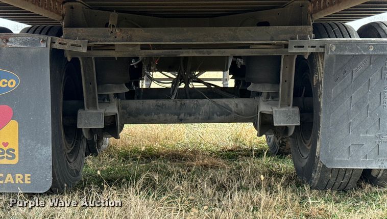 image for item EG1773 2010 Wabash dry van trailer
