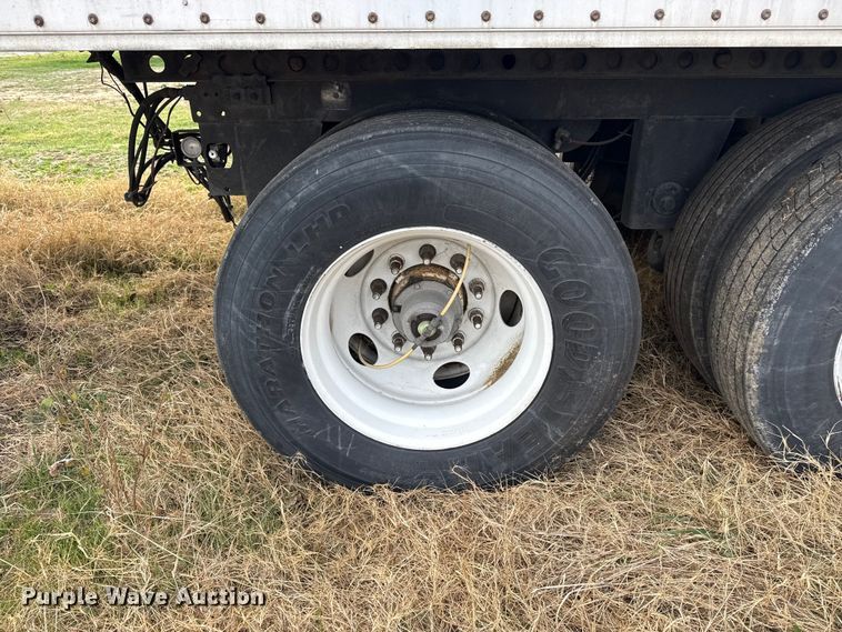 image for item EG1774 2011 Wabash dry van trailer