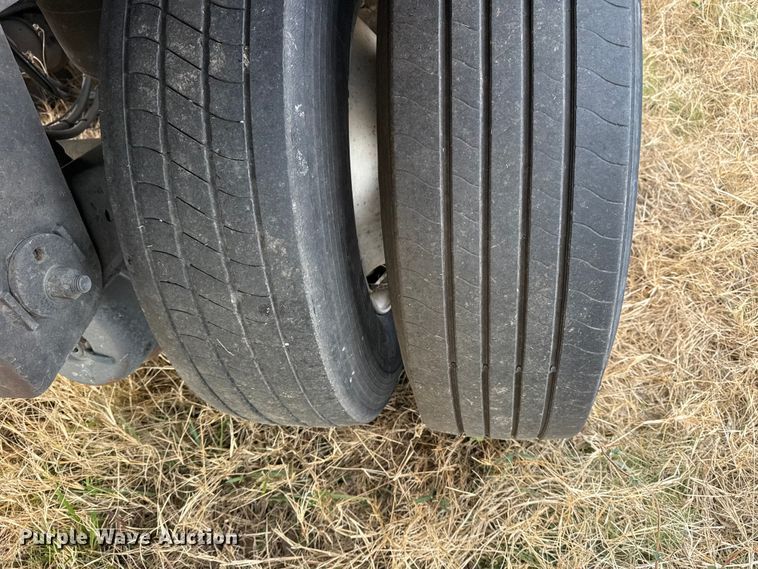 image for item EG1774 2011 Wabash dry van trailer