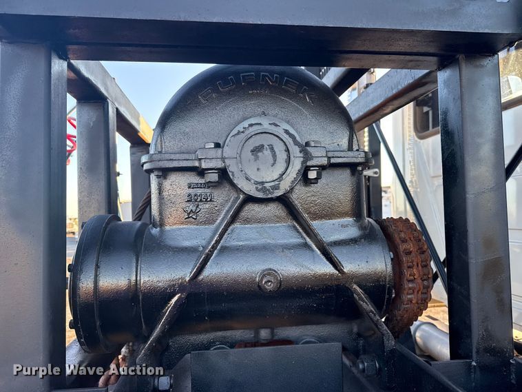 image for item EG1804 2011 Mack CHU614 semi truck