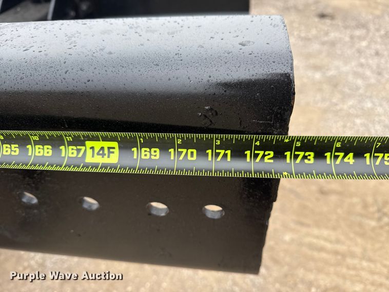 image for item EG1839 2017 Peterbilt 337 truck cab and chassis