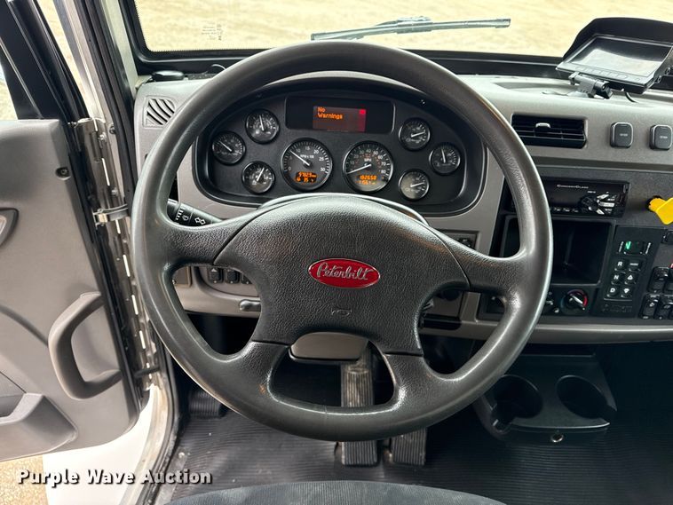 image for item EG1839 2017 Peterbilt 337 truck cab and chassis