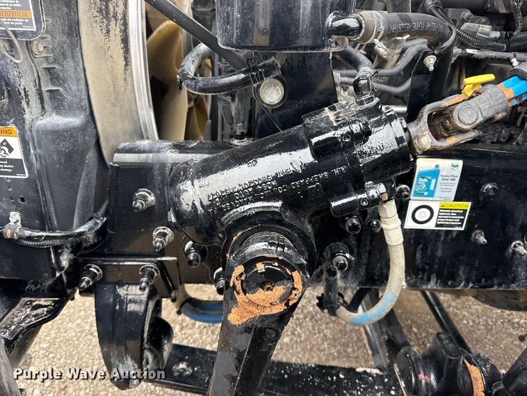 image for item EG1839 2017 Peterbilt 337 truck cab and chassis