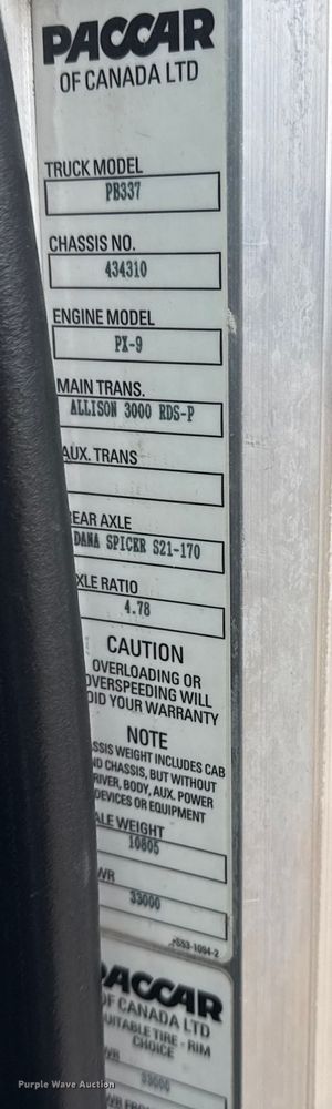 image for item EG1839 2017 Peterbilt 337 truck cab and chassis