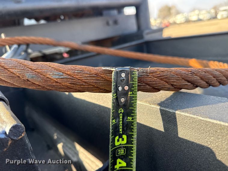 image for item EG1845 2006 Mack CHN613 semi truck